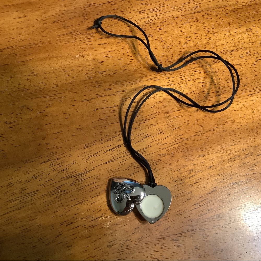 Avon Solid Perfume Outspoken Fragrance in Locket by Fergie